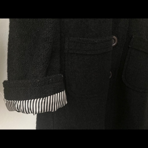 SOLD Classic hooded coat - Picture 2 of 3